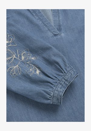 Cellbes of Sweden, TUNIC IN LIGHT DENIM WITH EMBROIDERY - Bluse - medium blue denim