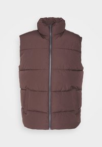 Unselected, hot fudge