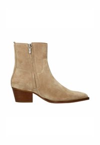 Stivaletti in suede beige alla caviglia con punta affilata, zip laterale e tacco in legno impilato, caratterizzati da una texture liscia e cuciture pulite.