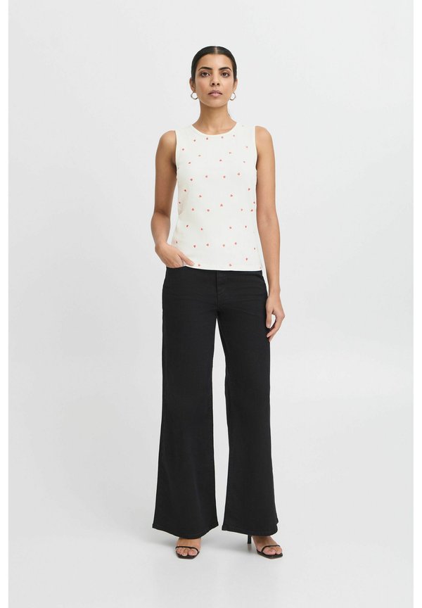 IHPALMA - Top - cloud dancer w heart embro4