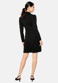 LolaLiza WITH RUFFLES - Denné šaty - black