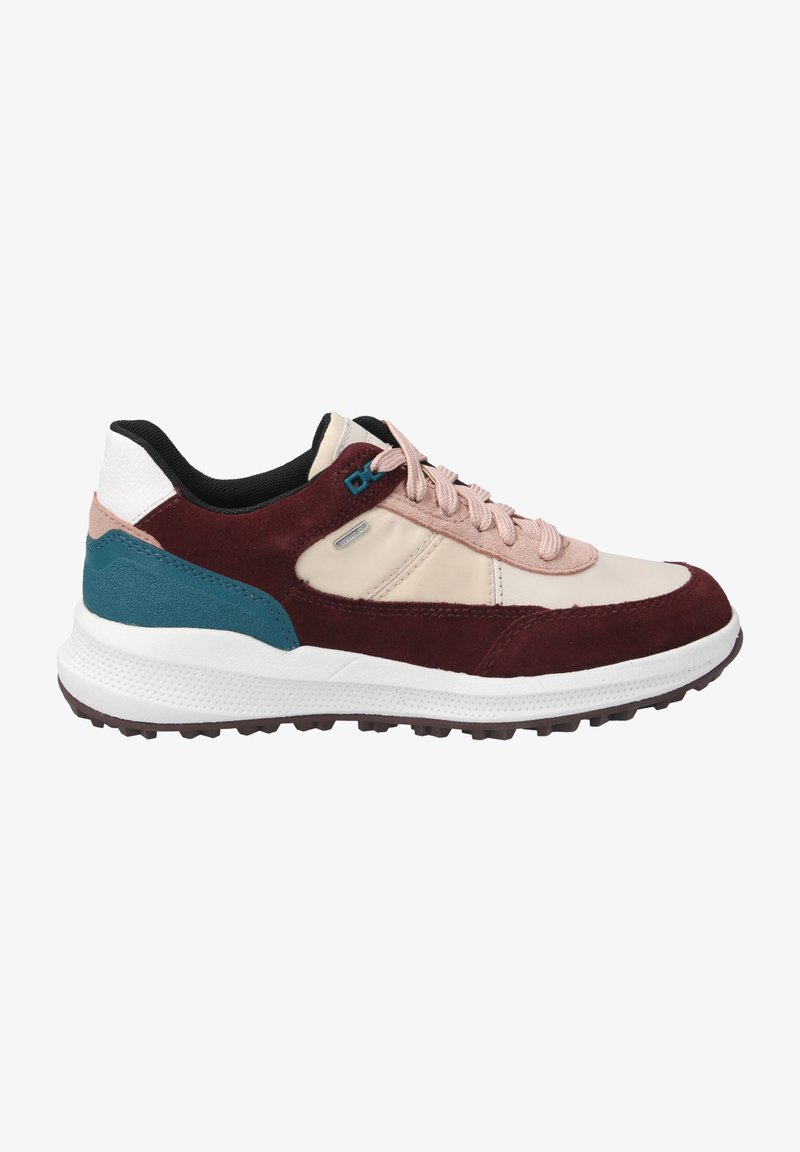 Scarpe da ginnastica con una combinazione di camoscio bordeaux, pelle crema, dettagli turchesi e suola in gomma bianca; presentano un design con lacci e superfici testurizzate.