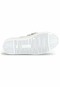 Semelle de chaussure en caoutchouc blanc avec des rainures texturées et le logo « Gabor ». Présente un bord lisse et arrondi ainsi qu'un motif de bandes en relief pour une meilleure adhérence.