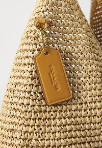 COACH BROOKLYN SHOULDER BAG 39 - Borsa a tracolla - beige