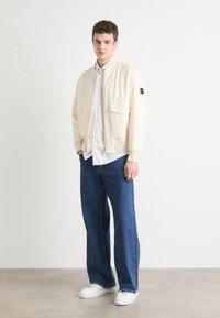 BOSS COILIN - Bomberjacke - open white