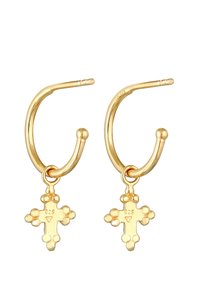 Boucles d'oreilles en or en forme de créoles avec un pendentif croix suspendu et des accents arrondis, marquées 925, présentant une finition en métal lisse.