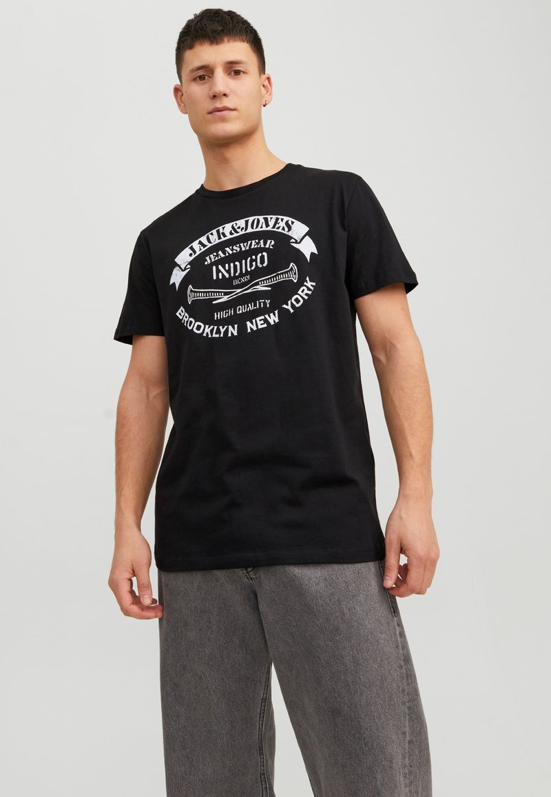 Jack & Jones O-NECK - Apdrukāts T-krekls - black