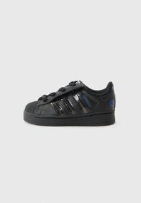 Unselected, core black/preloved violet