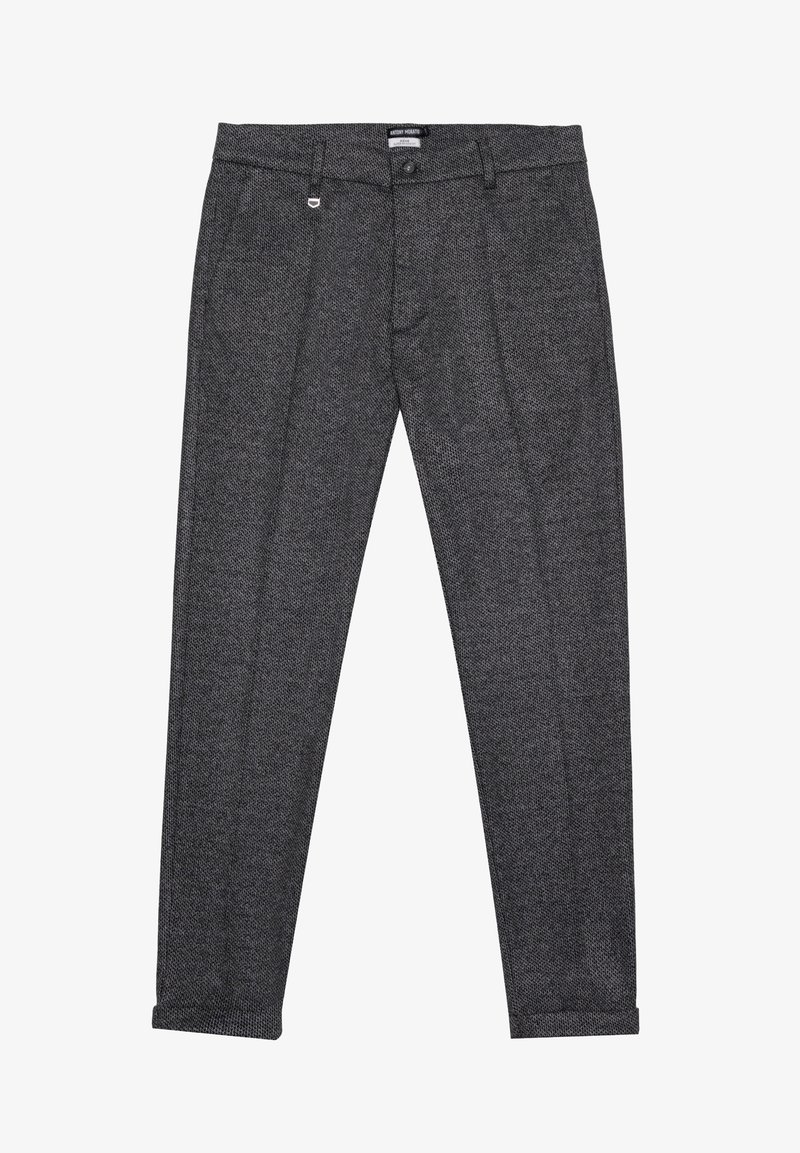 Pantalon mince pour homme de couleur gris foncé avec texture, passants pour ceinture, fermeture à bouton frontal, fermeture éclair et deux poches latérales.