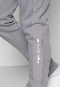 Pepe Jeans DASH - Calças de fato de treino - slate