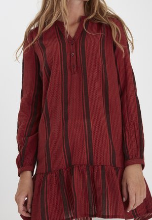Fransa, Tunikaer - dark red