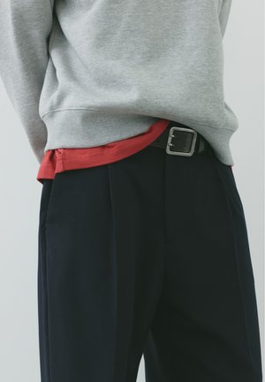 PULL&BEAR, WIDE-LEG - SMART TROUSERS - Nohavice - dark blue