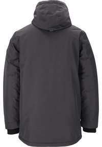 Grå vattentät jacka med huva, med en slät yta, långa ärmar, elastiska cuffar och inga synliga knäppningar på baksidan.