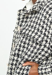 LolaLiza Summer jacket - black