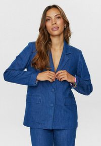 Unselected, med blue washed denim