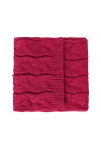 Magenta pletena ovratnica s teksturiranim kabel uzorkom i rebrastim dijelom u sredini. Mekan materijal, pravokutnog oblika.