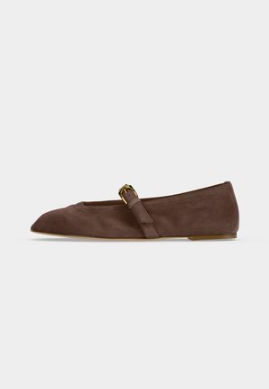 Stuart Weitzman SAI BALLET FLAT brązowy