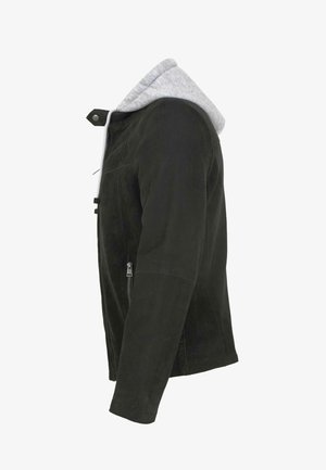 Schwarze Wildlederjacke mit grauer Stoffkapuze und Frontreißverschlusstasche, von der linken Seite auf weißem Hintergrund gezeigt.