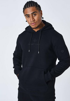 Felpa nera con cappuccio realizzata in misto cotone, con tasca a marsupio, cordini e un logo ricamato discreto sul petto.