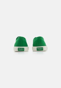 Pepe Jeans BRADY BASIC - Joggesko - ivy green