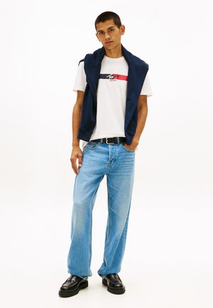 Tommy Jeans, SIGNATURE LOGO JERSEY T-SHIRT - Tričko s potlačou - ecru