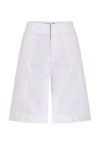 Pantalones cortos de algodón blanco con un corte relajado, que presentan una textura suave, un cierre de cremallera y dos bolsillos laterales. Diseño de frente plano con líneas limpias.