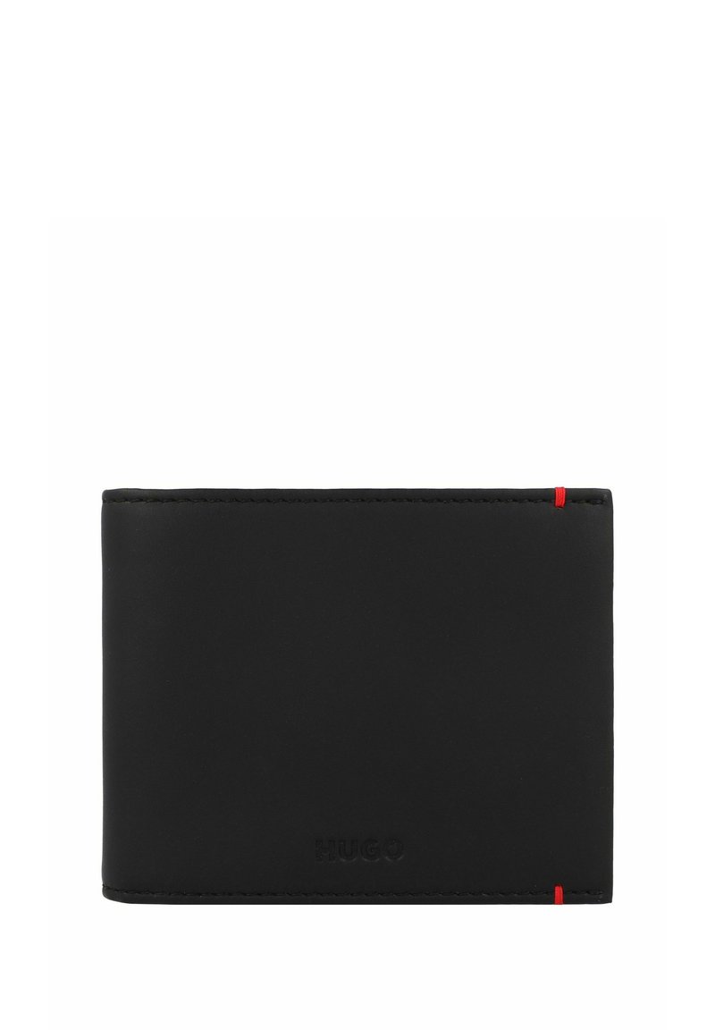 Portafoglio in pelle nera con texture liscia, caratterizzato da un accento rosso ai lati e logo impresso. Forma rettangolare compatta.