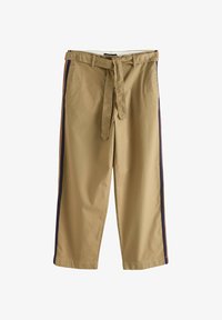 Sélectionné, tan brown