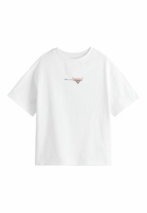 White cotton t-shirt featuring short sleeves, a crew neck, and a graphic logo with "Disney Pixar Cars" in red and black.