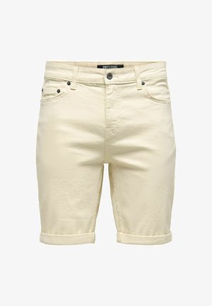 Short en denim couleur crème avec ourlets roulés, fermeture à bouton et zip à l'avant, passants de ceinture et poches avant.
