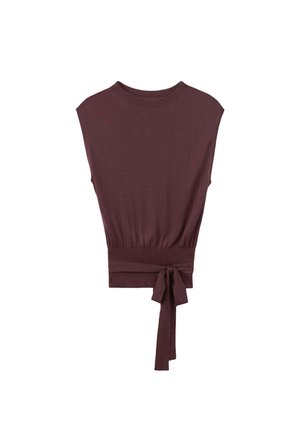 Haut sans manches en maille marron foncé avec un col rond haut et un détail de nœud noué à la taille ajustée.