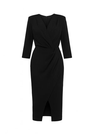 Czarna sukienka do kolan z rękawami do połowy przedramienia, kopertowym fasonem i bocznym rozcięciem. Wykonana z gładkiej tkaniny, z dyskretnym zamkiem z tyłu.