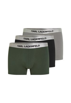 Trois paires de boxers pour hommes en vert, noir et gris avec des ceintures argentées portant le logo "KARL LAGERFELD" en noir.