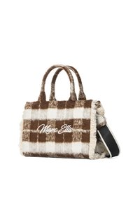 Tas met bruine en witte geruite patroon, gemaakt van zacht, getextureerd materiaal met korte handvatten en een afneembare schouderriem.