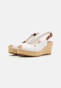 Tommy Hilfiger ICONIC ELBA SLING BACK WEDGE - Sandalen met sleehak - ecru