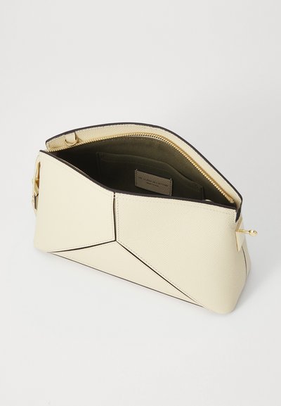 Victoria Beckham CROSSBODY - Torba preko tijela - ivory
