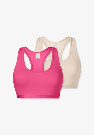 Due reggiseni sportivi: uno di un vivace rosa e uno beige. Entrambi presentano un tessuto morbido, design a racerback e un'ampia fascia elastica con branding.