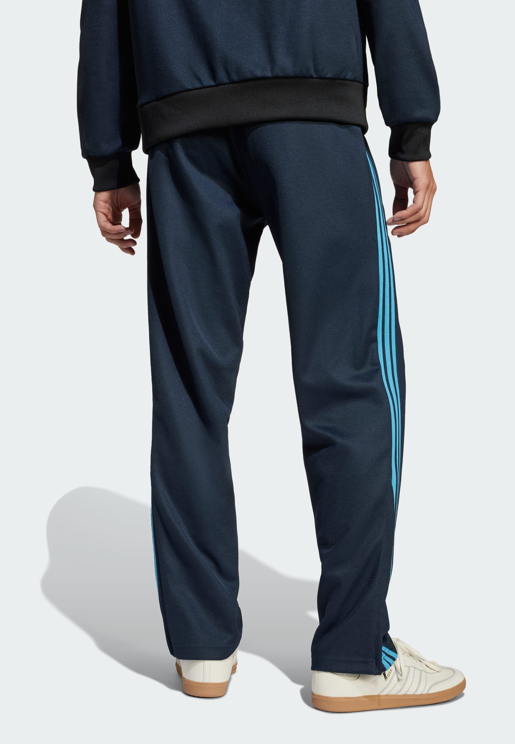 adidas Originals TRACK PANTS - Tracksuit bottoms - aurora ink/dark