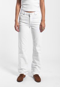 Ikke valgt, white
