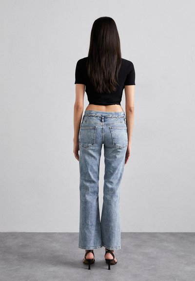 Maje PARFAITEYE - Straight leg -farkut - bleu