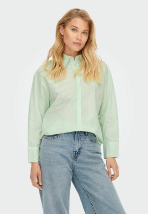 LOOSE FIT - Overhemdblouse - sap green