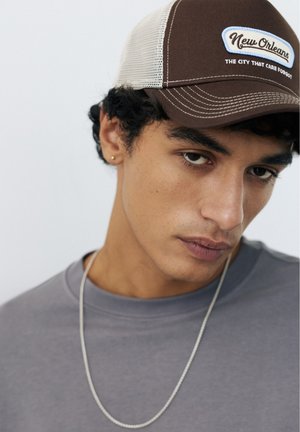 PULL&BEAR, NEW ORLEANS MESH - TRUCKER CAP - Casquette - brown