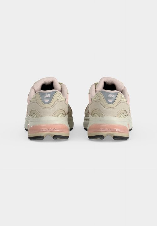 New Balance 2010 UNISEX - Trainers - turtledove/shell pink — foto 4