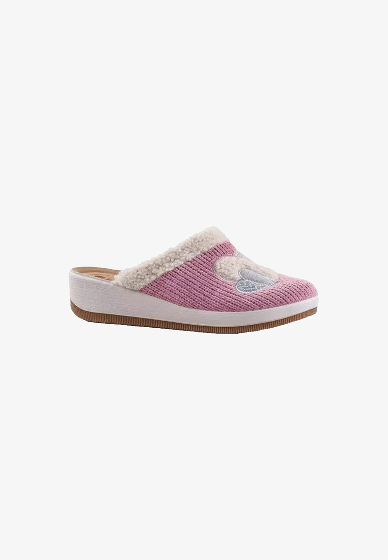 Pantofole intrecciate rosa con una fodera bianca e morbida, caratterizzate da un design a forma di cuore. Suola completamente bianca e fondo in gomma testurizzato.