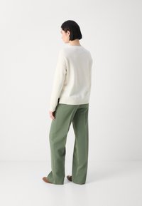 GANT C-NECK - Strickpullover - cream