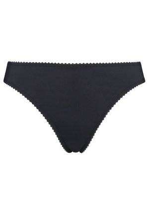 Sort trusse lavet af glat stof, med bølget kant langs taljebåndet. Simpelt design uden yderligere mønstre eller detaljer.