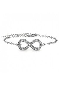Bracciale in argento con un simbolo dell'infinito al centro, arricchito da cristalli trasparenti, dotato di una delicata catena e chiusura regolabile.