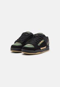 Globe TILT - Obuća za skateboard - black/spruce