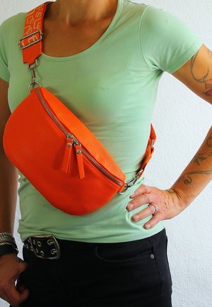 DrachenLeder TOSCANTO - Gürteltasche - orange mehrfarbig