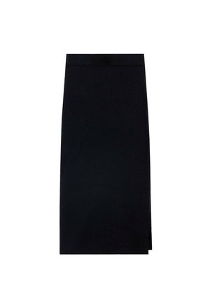 Crna olovka suknja izrađena od rastezljivog materijala, s uskim krojem, dužinom do koljena i bočnim prorezom za lakše kretanje.
